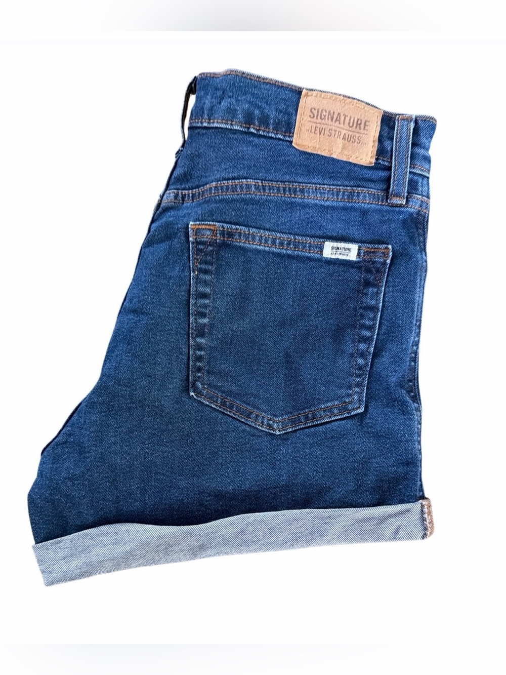 Levi's Women’s Relaxed Fit Blue Jeans with Contrast Stitching - Picture 8 of 8